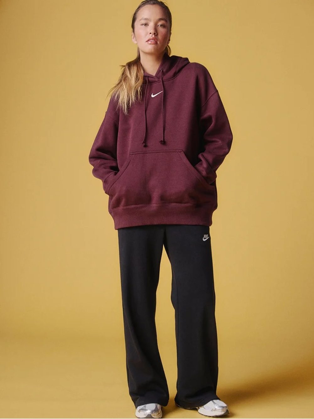 Nike Sportswear Phoenix Fleece Hoodie in the color "Burgundy Crush”